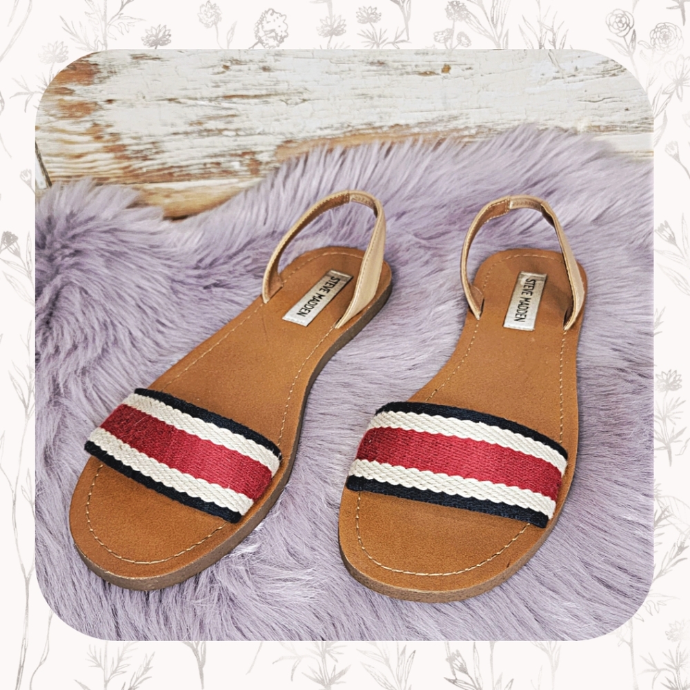 🕊️Steve Madden Flat Sandals size 8.5